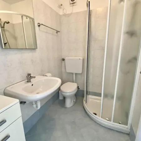 Modern Beachfront With Parking Appartement Bibione